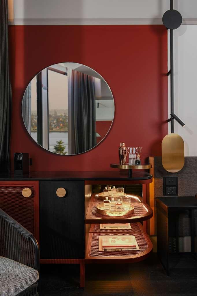 Hotel Qt Newcastle Habitación foto A room at the hotel